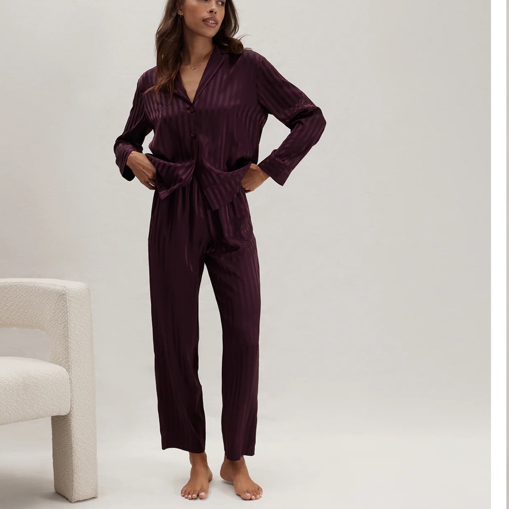 LUNYA BNWT Washable Silk Long Sleeve Pant Set in Vintage Merlot Jacquard Size XS
